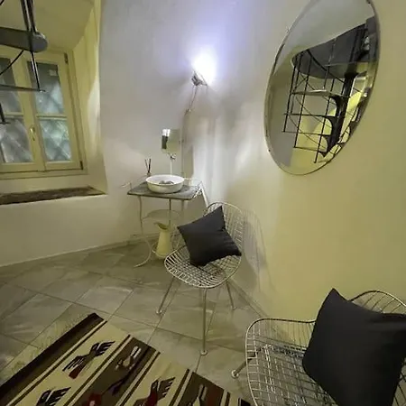 Maddalena'S House Daire Lierna